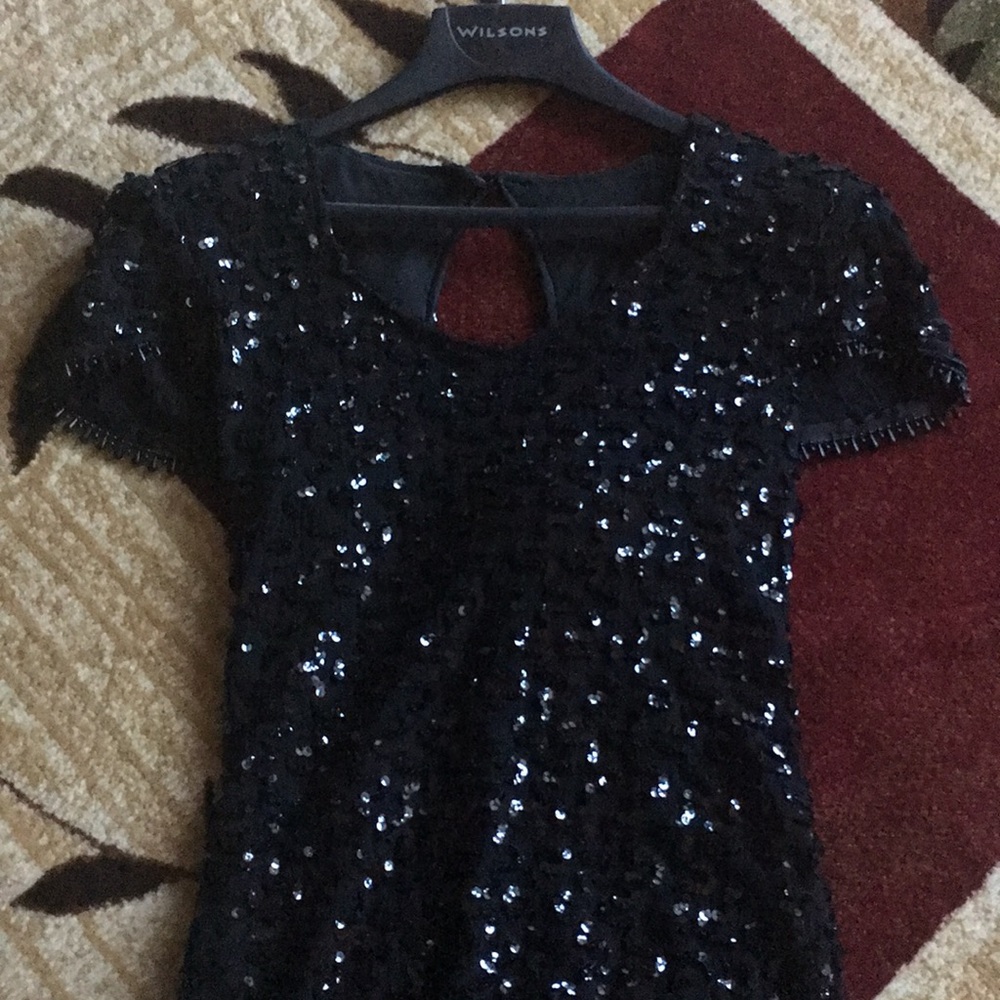 Black sequins dress - Picture 2 of 3
